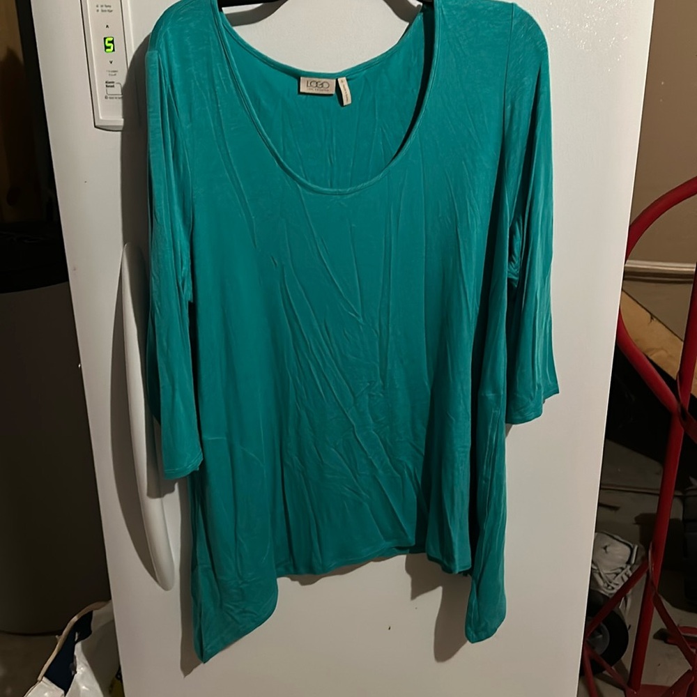 Logo blouse